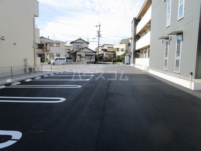 20/23 駐車場