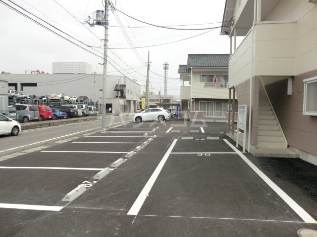 16/23 駐車場