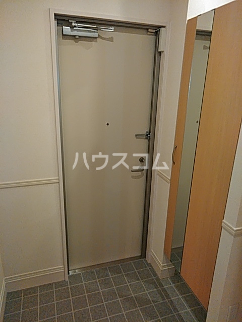 19/28 エントランス