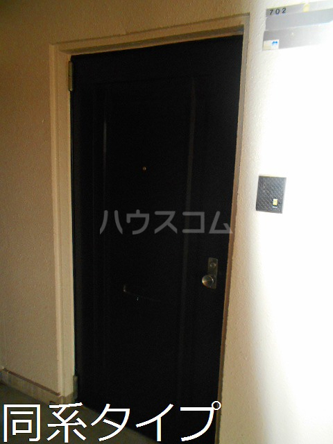 22/30 エントランス