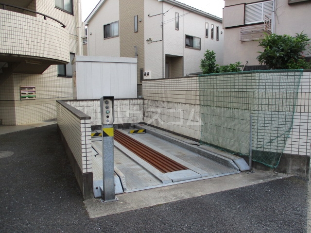 3/4 駐車場