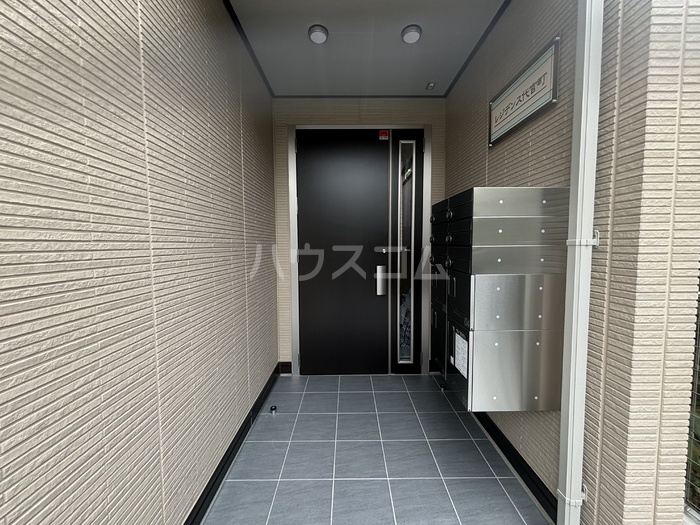 15/25 エントランス