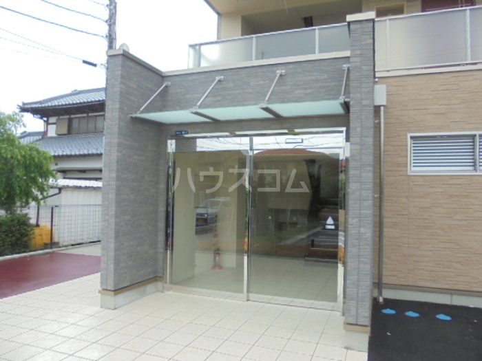 2/3 エントランス