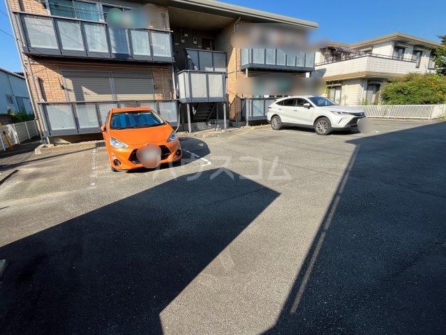 24/25 駐車場