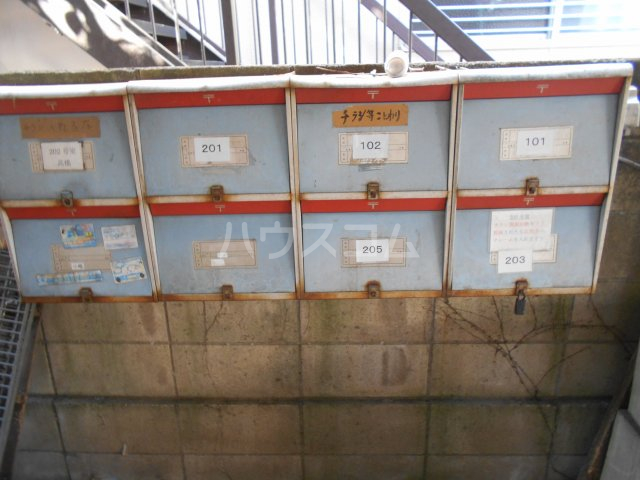 16/17 エントランス