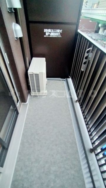 16/23 バルコニー