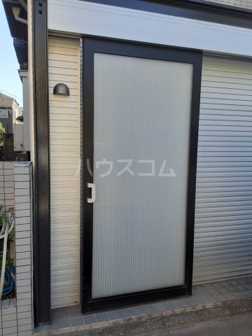 24/30 エントランス