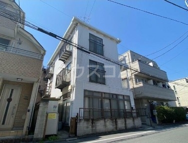 14/18 エントランス