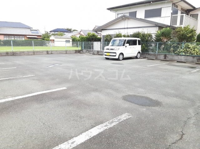 3/7 駐車場