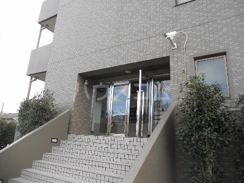 18/27 エントランス