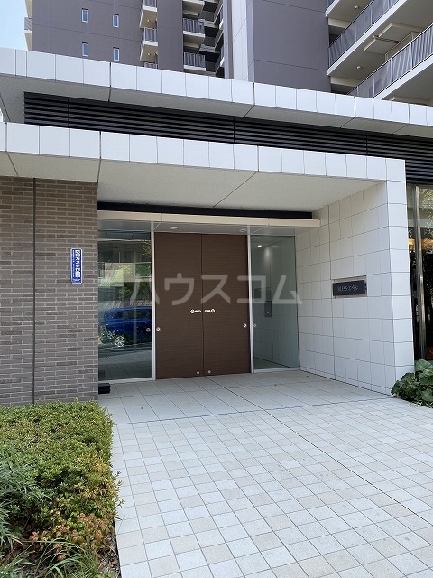 22/30 エントランス