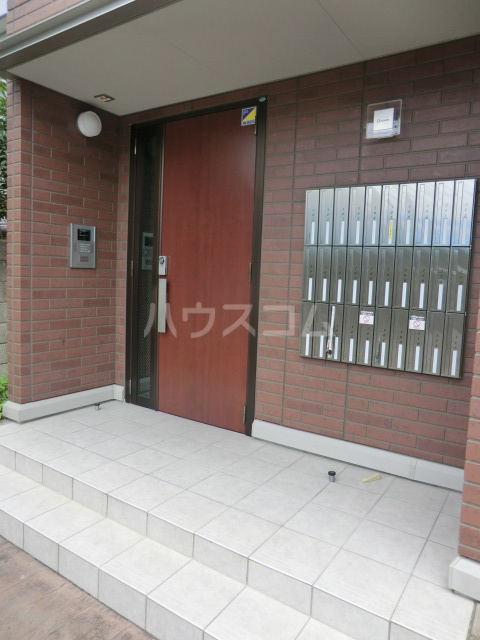 16/26 エントランス