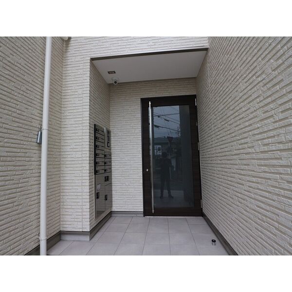 14/15 エントランス