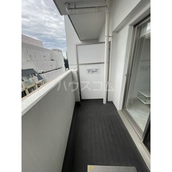 15/28 バルコニー