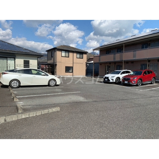 18/19 駐車場