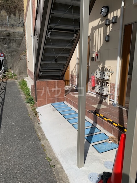 3/4 エントランス