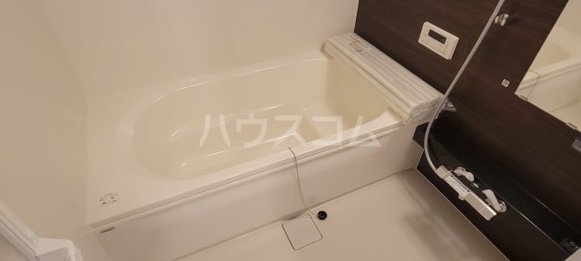 13/30 浴室