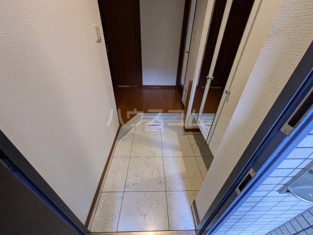 14/30 玄関