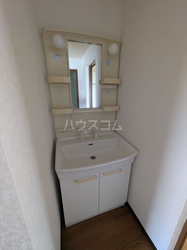 13/30 洗面
