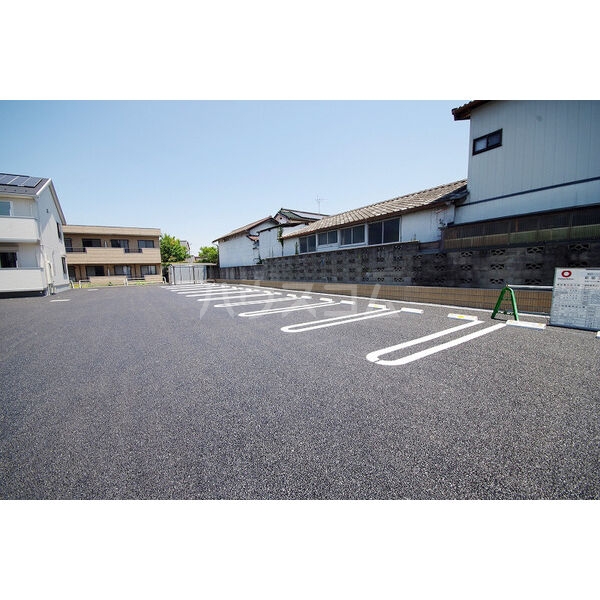 13/21 駐車場