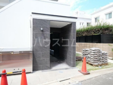 20/28 エントランス