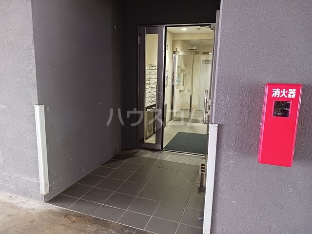 15/23 エントランス