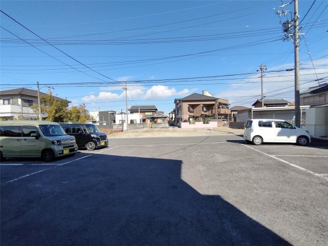 13/16 駐車場