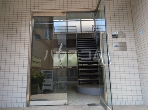 19/23 エントランス