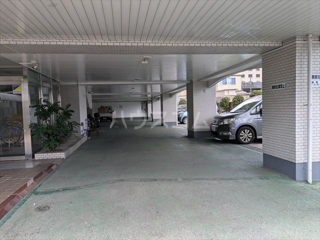 22/30 駐車場
