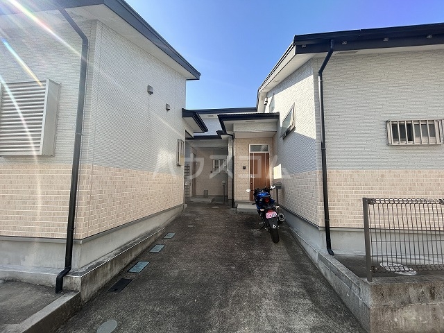 29/30 エントランス