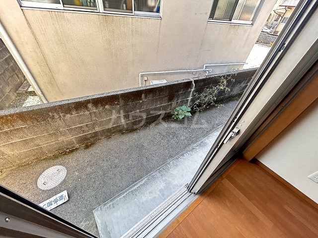 23/30 バルコニー