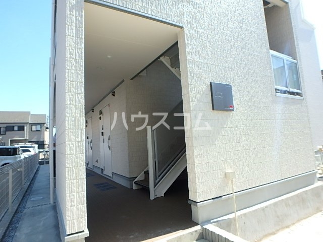 28/30 エントランス
