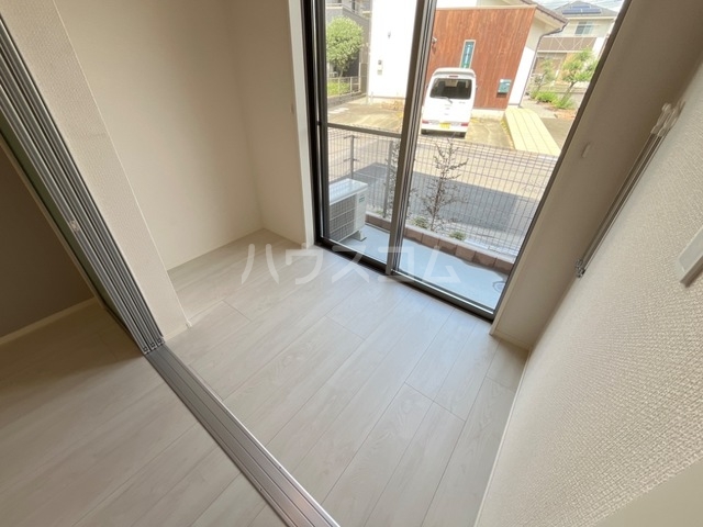 18/27 バルコニー