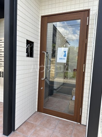 21/29 エントランス