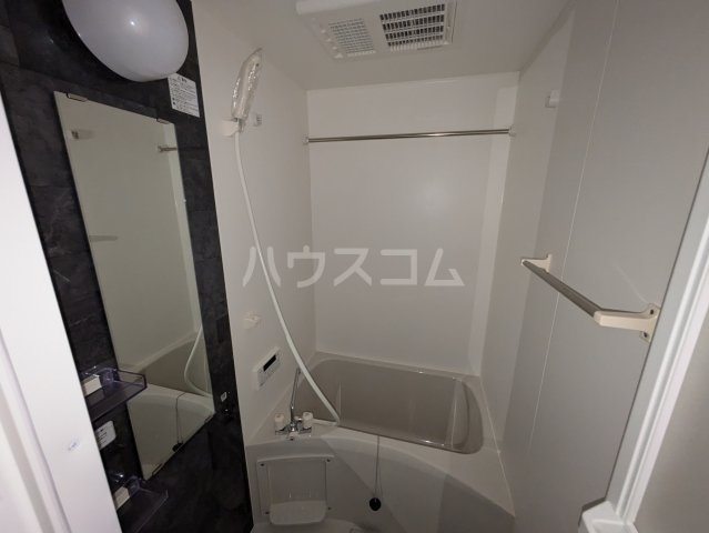 13/30 浴室