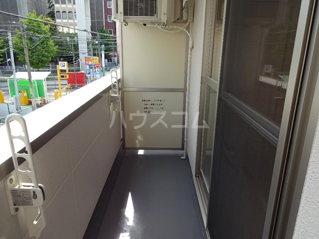 20/27 バルコニー