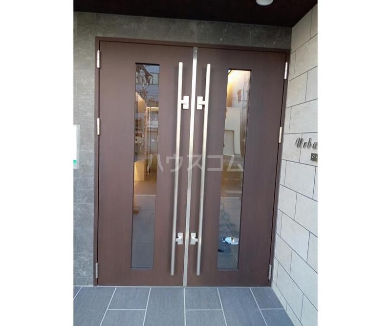 16/17 エントランス