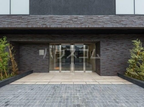 15/18 エントランス