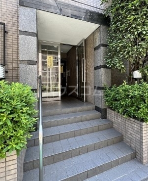 15/19 エントランス