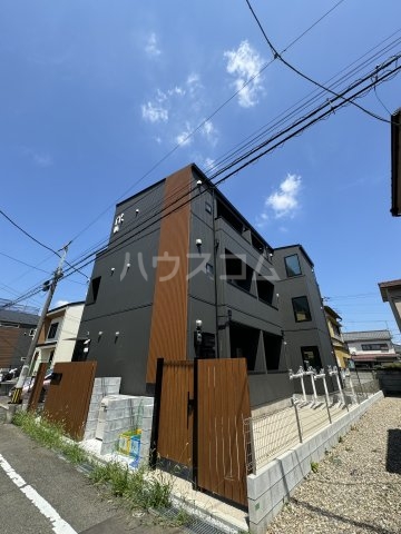 22/30 エントランス