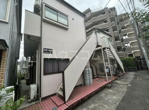 16/19 エントランス