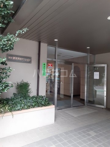 24/30 エントランス