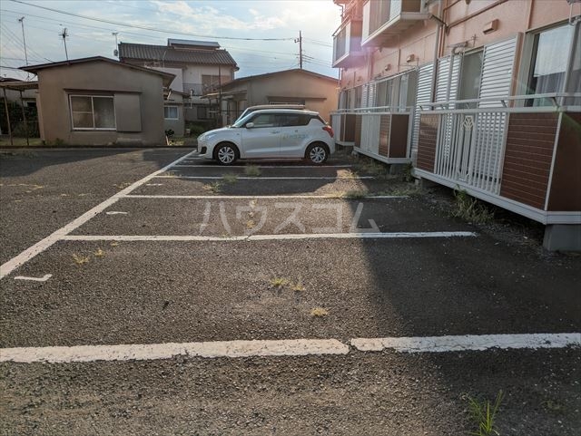 20/27 駐車場