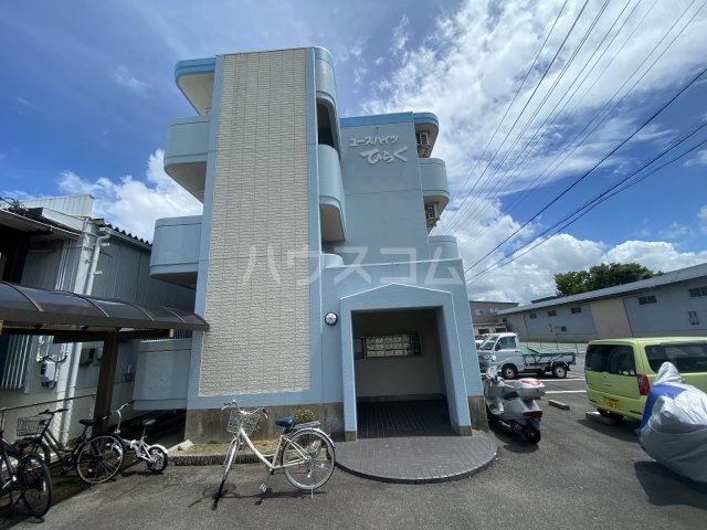 25/30 エントランス