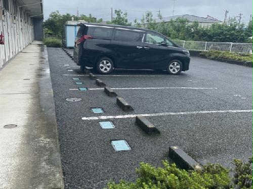 14/16 駐車場