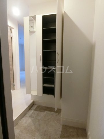 28/30 エントランス