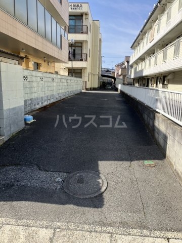 22/23 エントランス