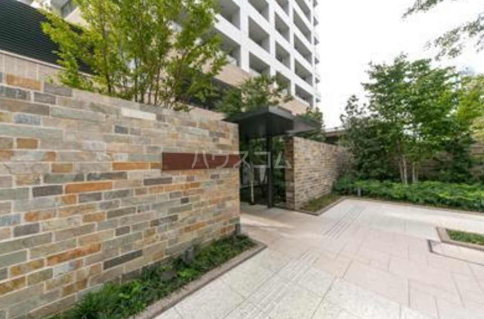 29/30 エントランス