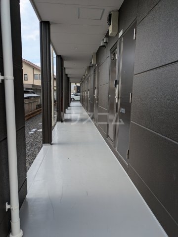 28/30 エントランス