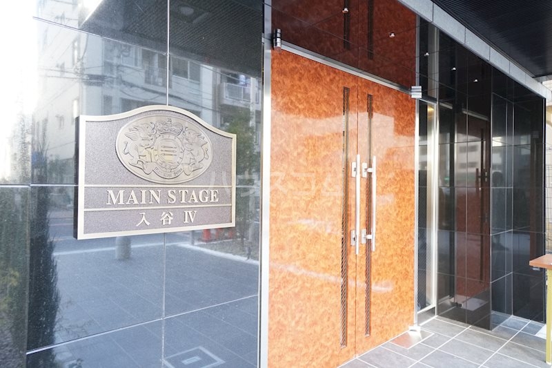 13/16 エントランス